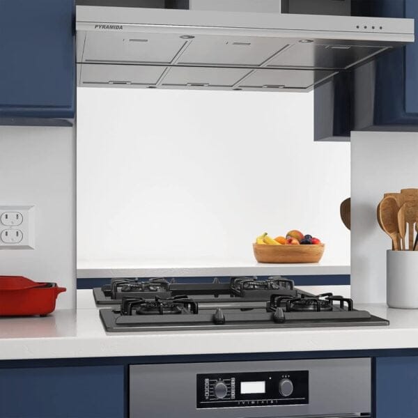 Luxurious kitchen showcasing the reflective BELOFAY glass mirror splashback, adding a modern touch to the wall behind the cooktop.